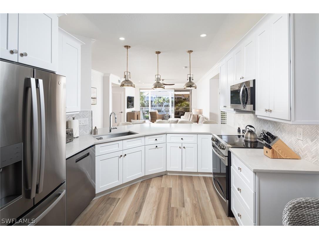 7638 Pebble Creek Circle #204 Naples FL 34108 226007350 image9