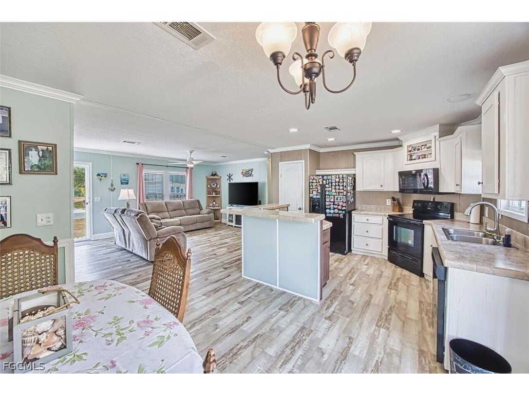 7638 Peyraud Drive North Fort Myers FL 33917 2026009668 image15