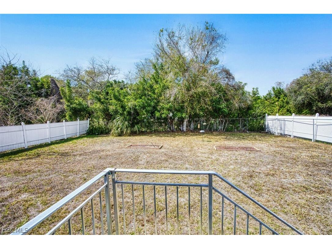 7638 Peyraud Drive North Fort Myers FL 33917 2026009668 image16