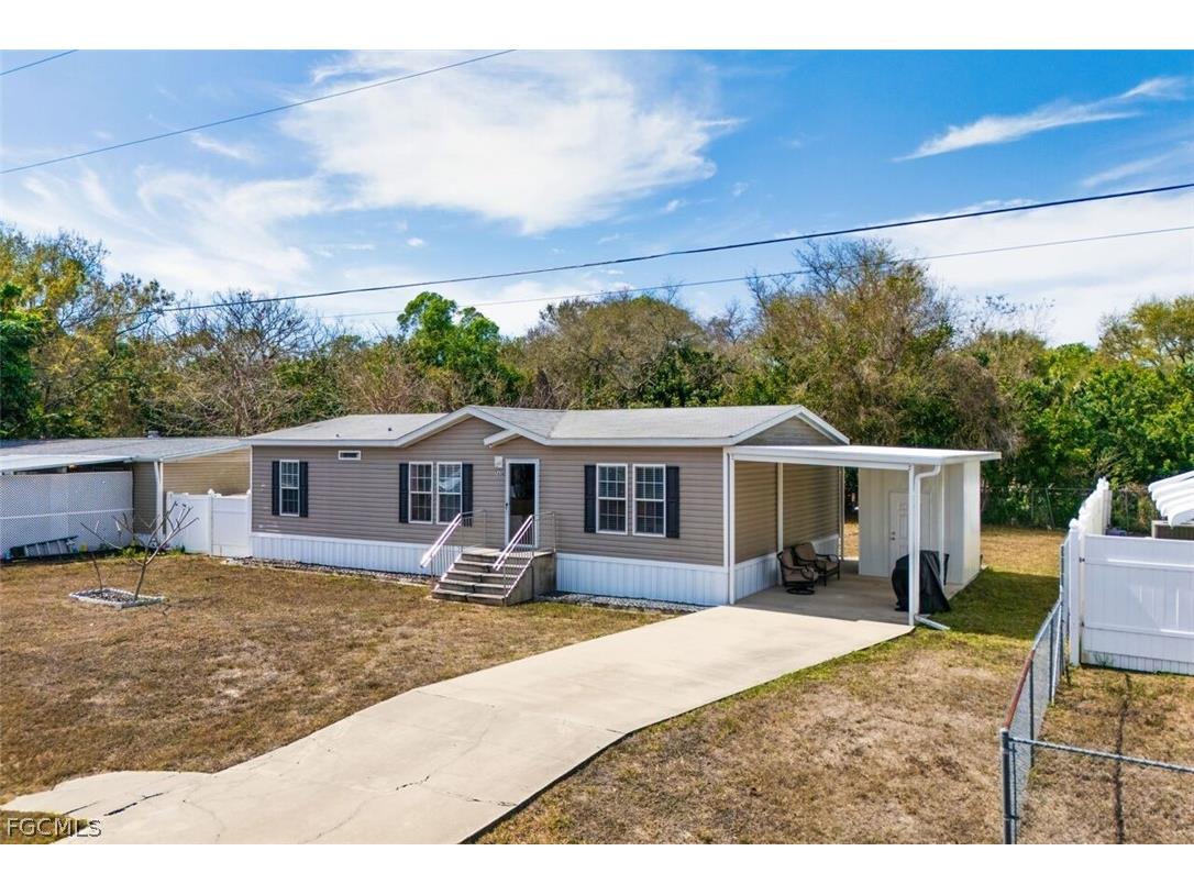 7638 Peyraud Drive North Fort Myers FL 33917 2026009668 image6