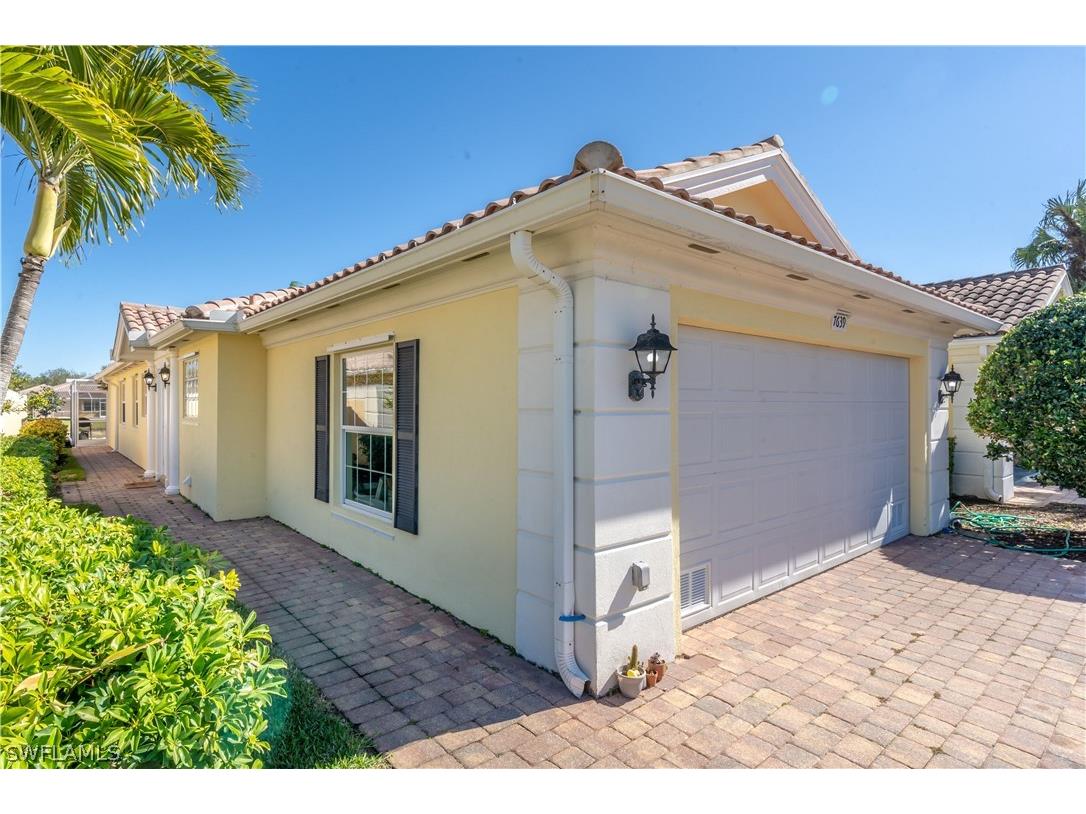 7639 Novara Court Naples FL 34114 226008243 image2