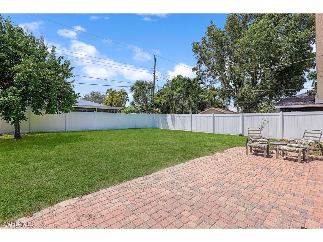 764 104th Avenue N Naples FL 34108 223062652 image1