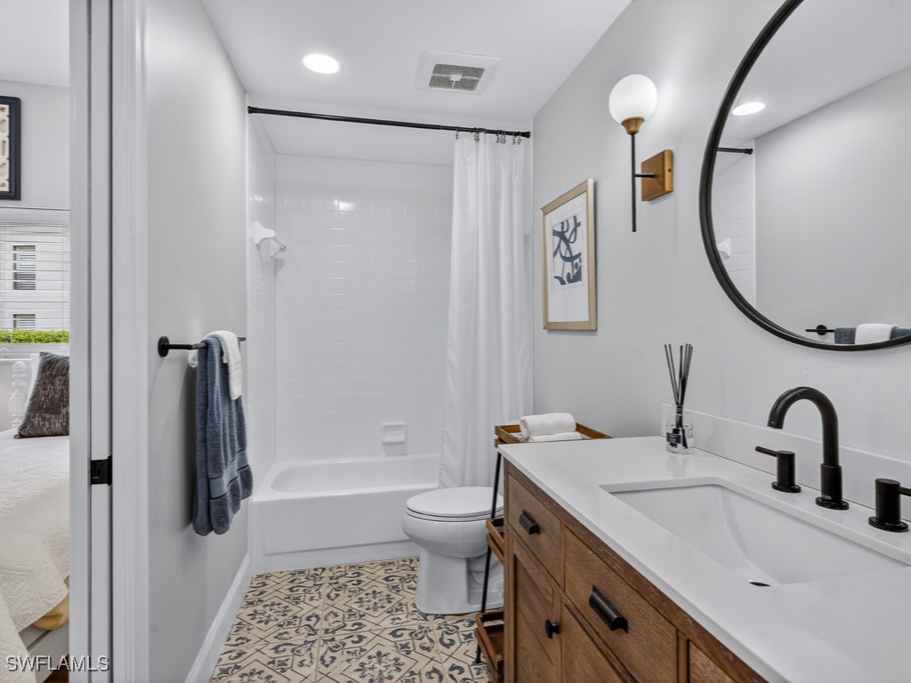 764 Eagle Creek Drive #104 Naples FL 34113 225067442 image18