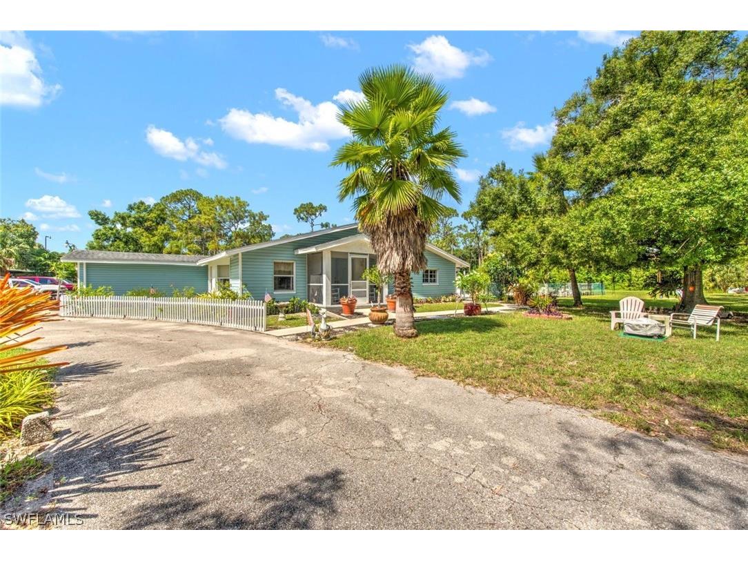 7646 Marx Drive North Fort Myers FL 33917 224058038 image1