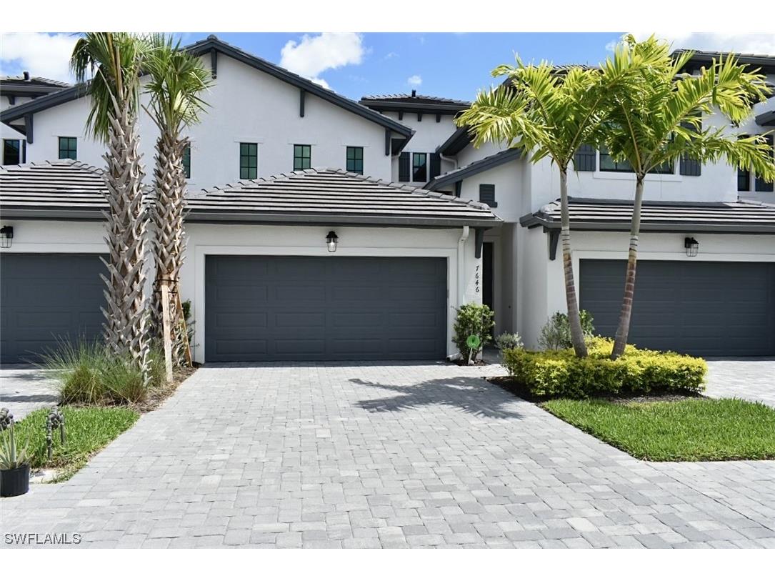 7646 Rockefeller Drive Naples FL 34119 223042332 image1