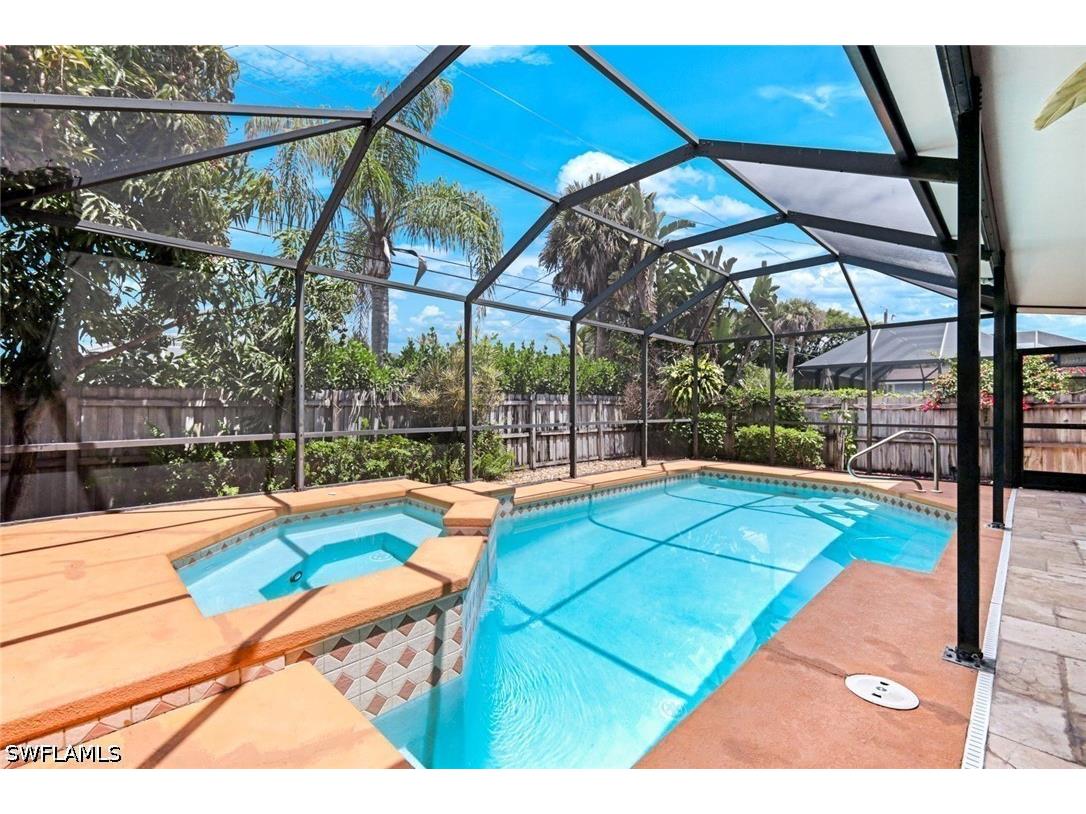 765 101st Avenue N Naples FL 34108 226014048 image1