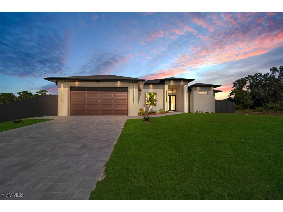 765 Central Street E Lehigh Acres FL 33974 2025021879 image1