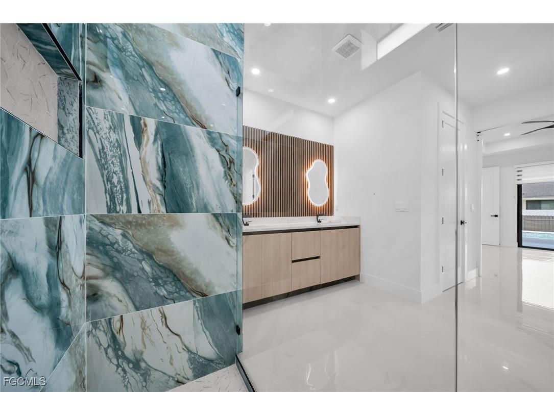 765 Central Street E Lehigh Acres FL 33974 2025021879 image20