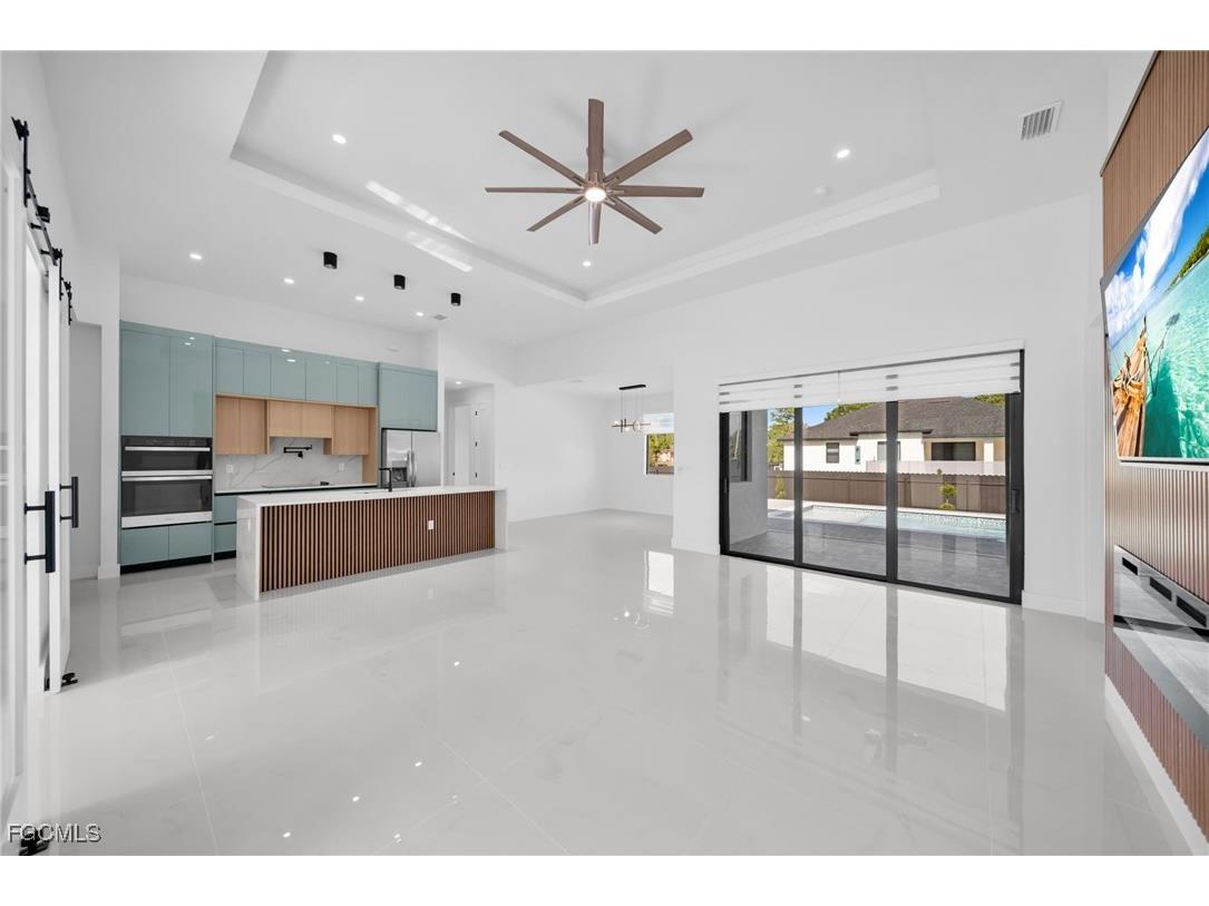 765 Central Street E Lehigh Acres FL 33974 2025021879 image4