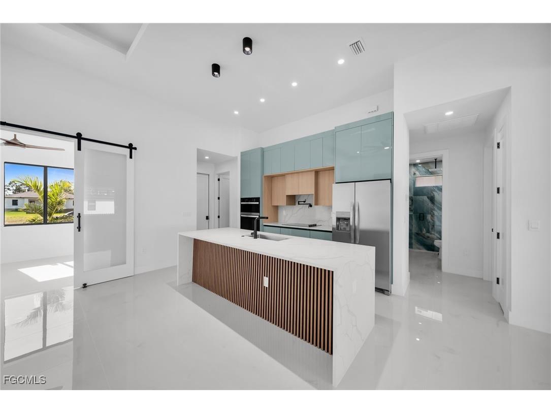 765 Central Street E Lehigh Acres FL 33974 2025021879 image6