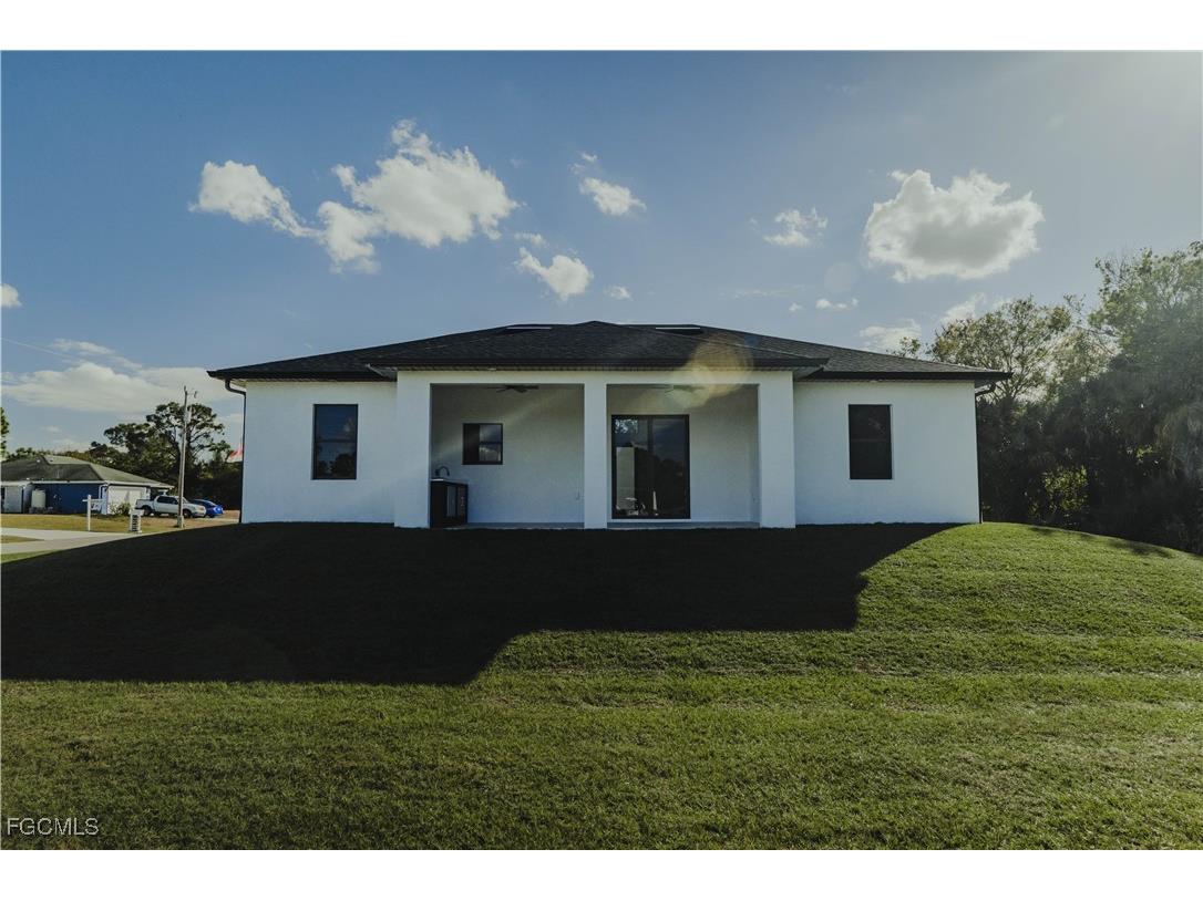 765 Chambers Street E Lehigh Acres FL 33974 2026004098 image4