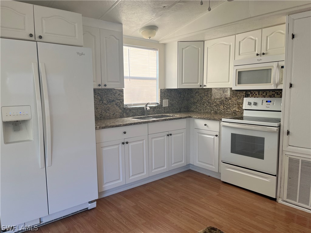 7654 Ebson Drive North Fort Myers FL 33917 222088634 image1