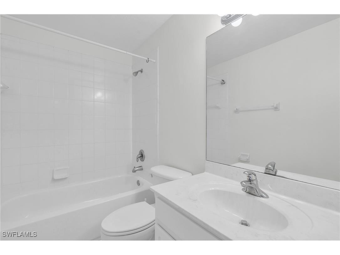7655 Meadow Lakes Drive #1002 Naples FL 34104 226003385 image15