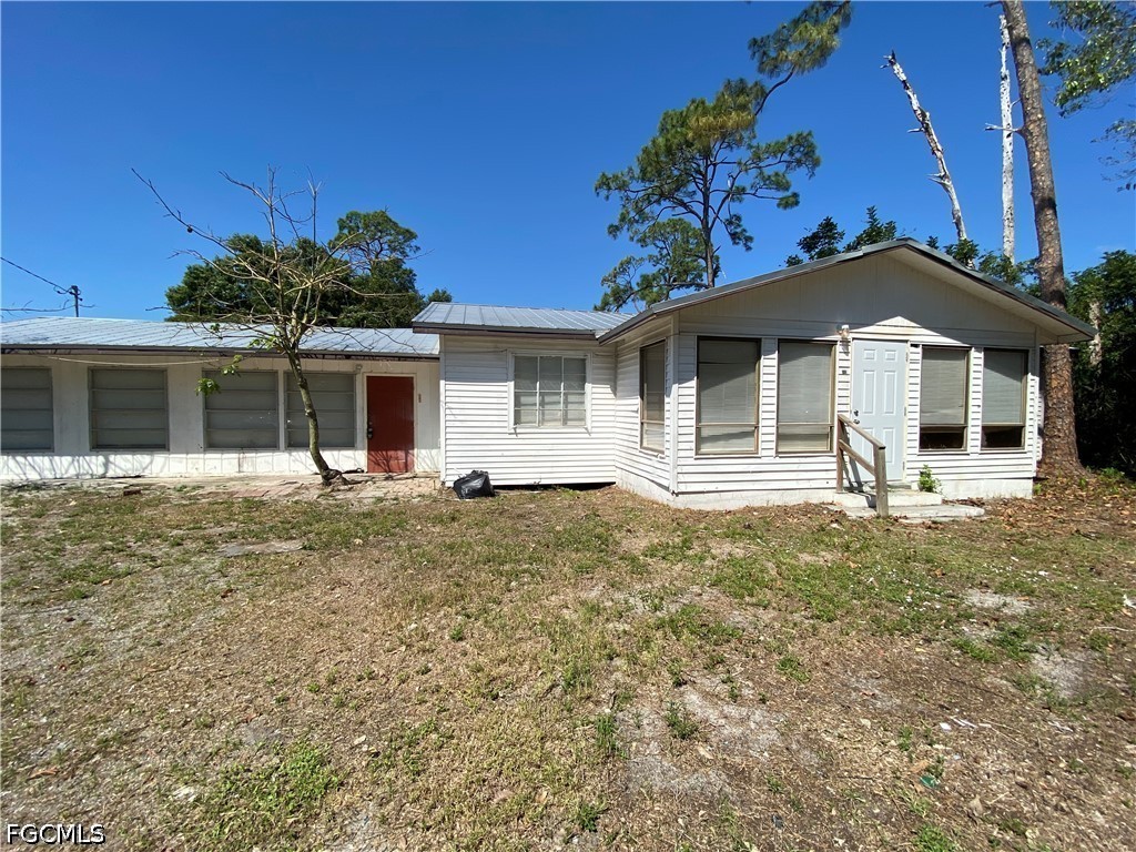 7656 Hart Drive North Fort Myers FL 33917 2026016195 image1
