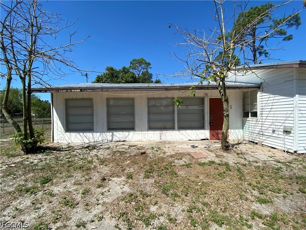 7656 Hart Drive North Fort Myers FL 33917 2026016195 image2