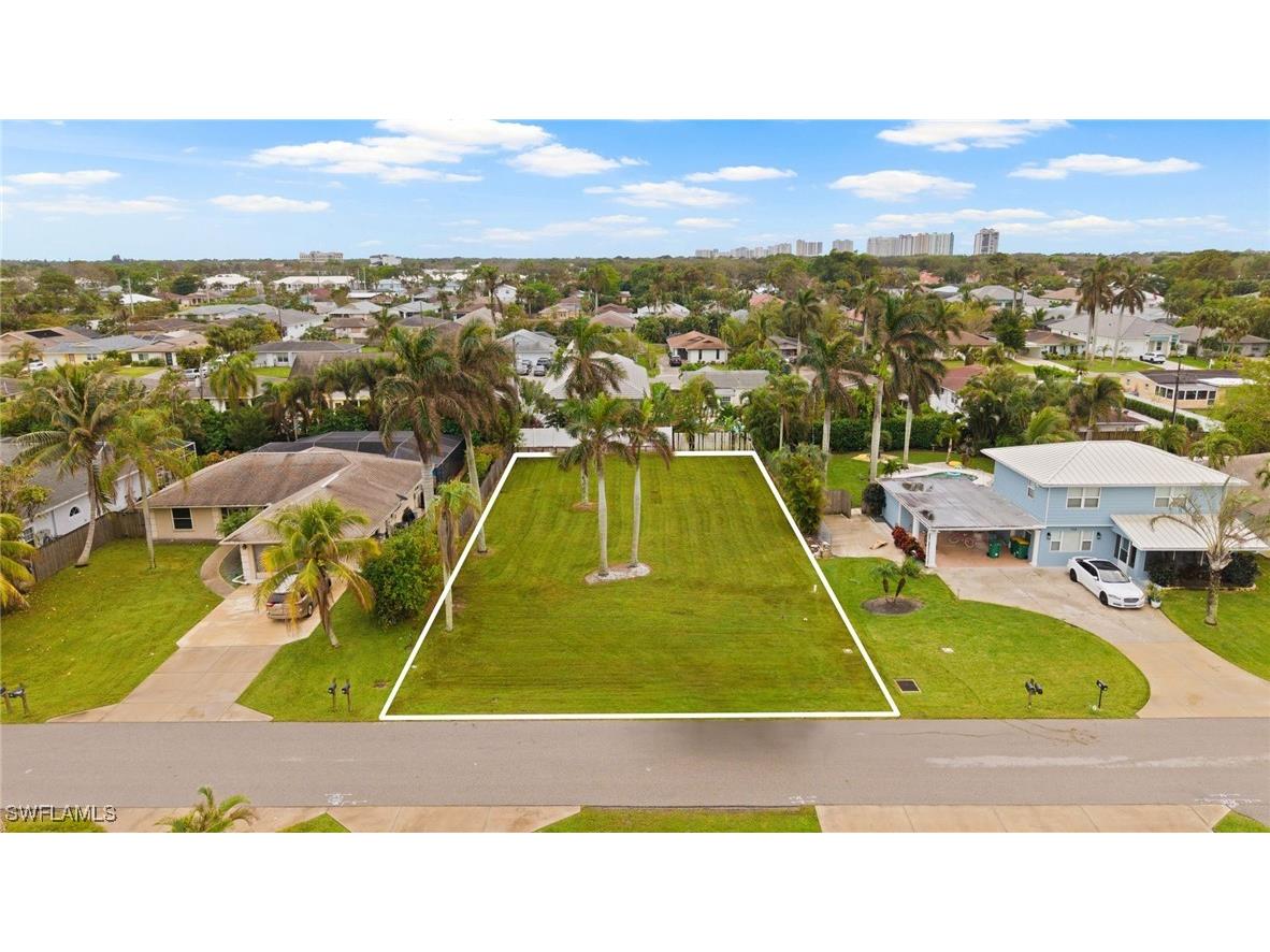 766 95th Avenue N Naples FL 34108 224090246 image1