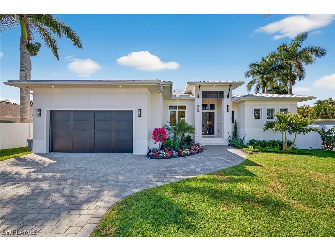 766 95th Avenue N Naples FL 34108 226010628 image1