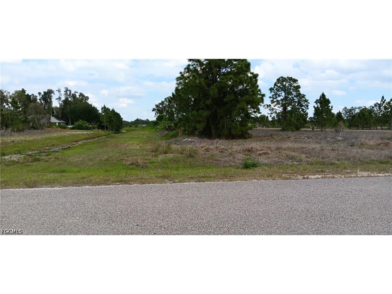 766 Ashley Road Lehigh Acres FL 33974 2026018746 image5
