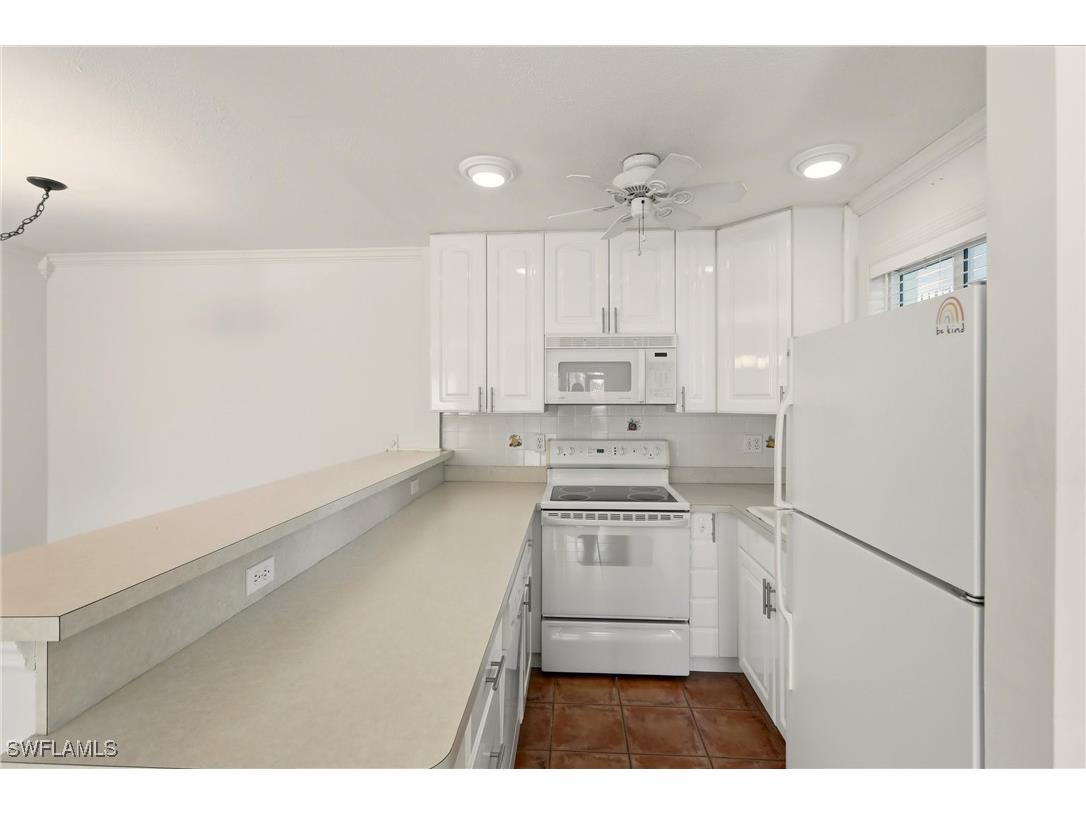 766 Central Ave. #113 Naples FL 34102 226000425 image11