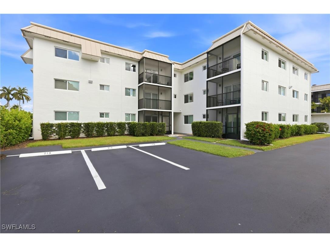 766 Central Ave. #113 Naples FL 34102 226000425 image2