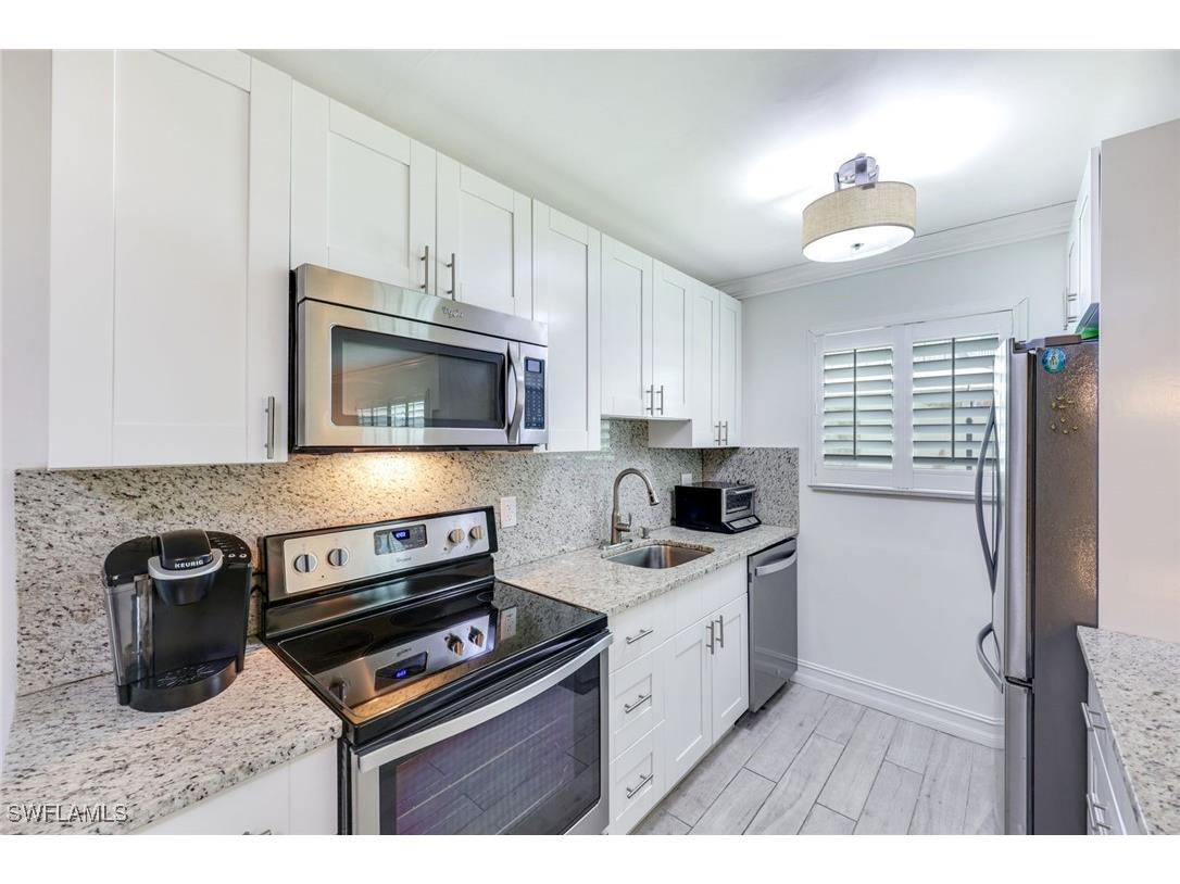 766 Central Avenue #117 Naples FL 34102 225069180 image12