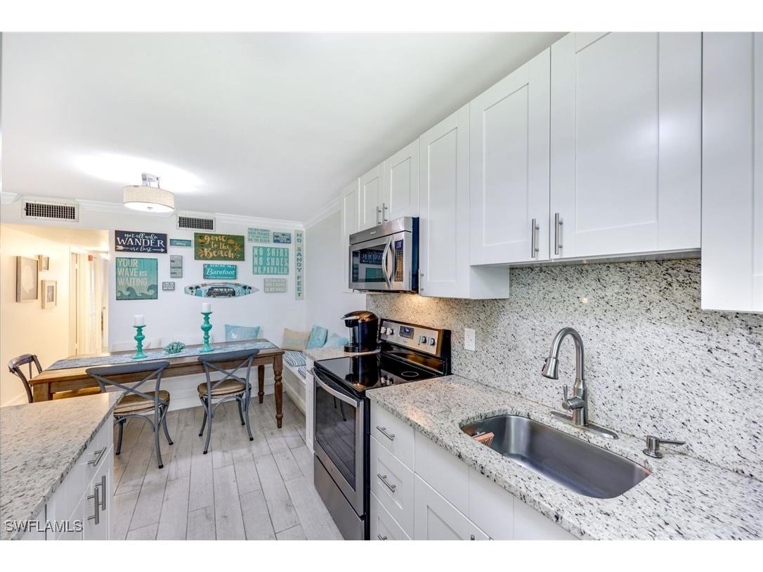 766 Central Avenue #117 Naples FL 34102 225069180 image14