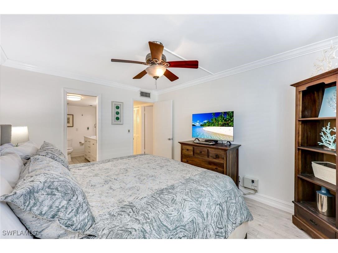 766 Central Avenue #117 Naples FL 34102 225069180 image16