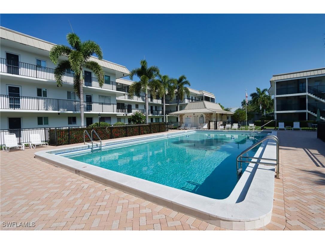 766 Central Avenue #119 Naples FL 34102 225039252 image1