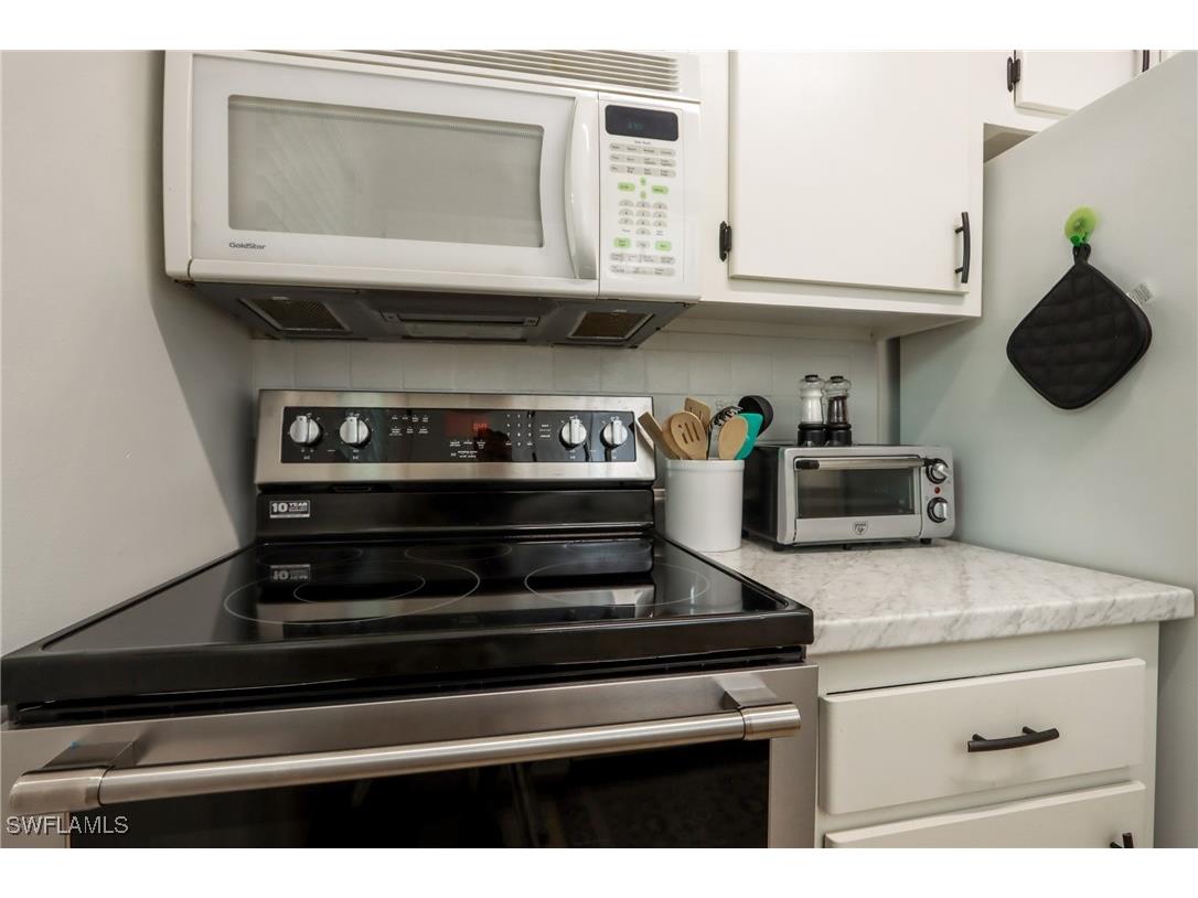 766 Central Avenue #119 Naples FL 34102 225039252 image8
