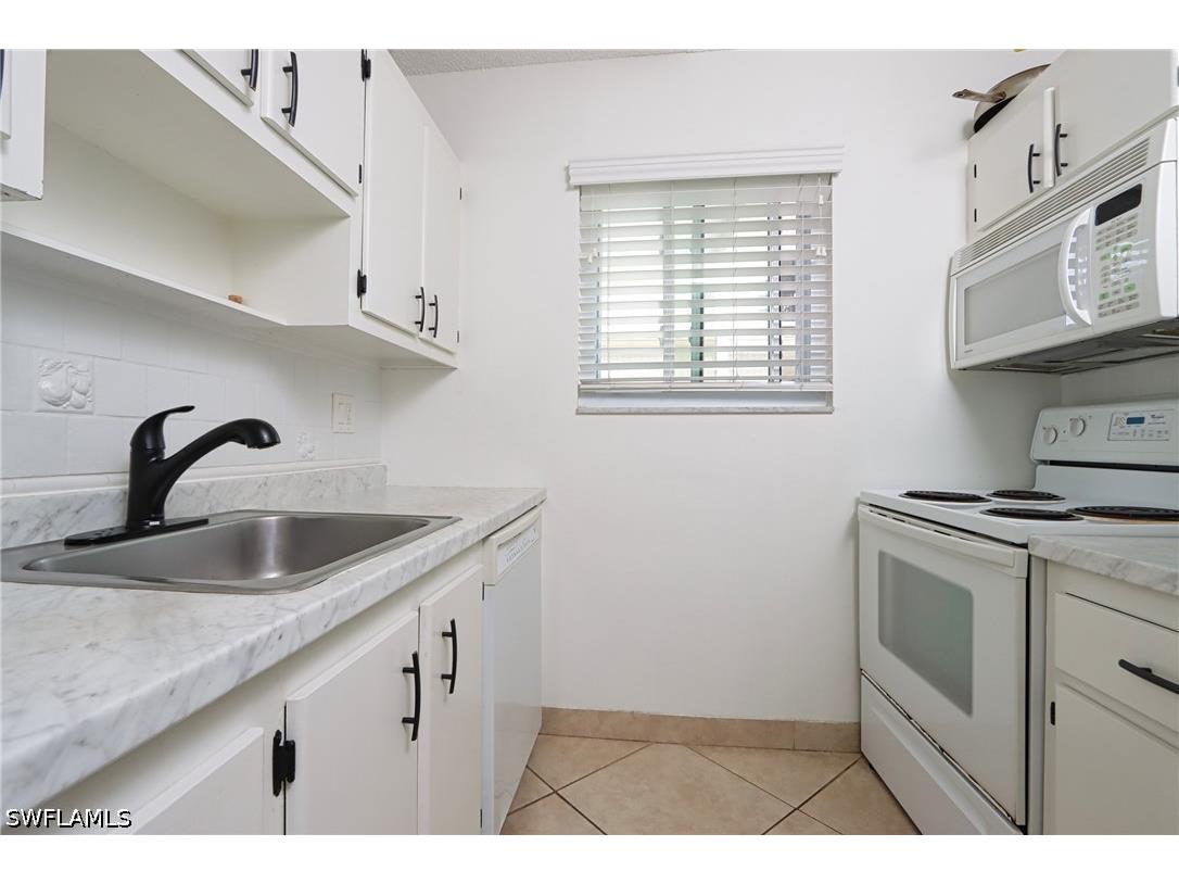 766 Central Avenue #119 Naples FL 34102 226014362 image7