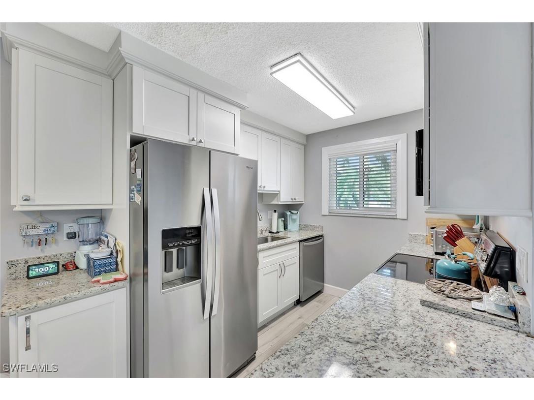 766 Central Avenue #207 Naples FL 34102 225055673 image8