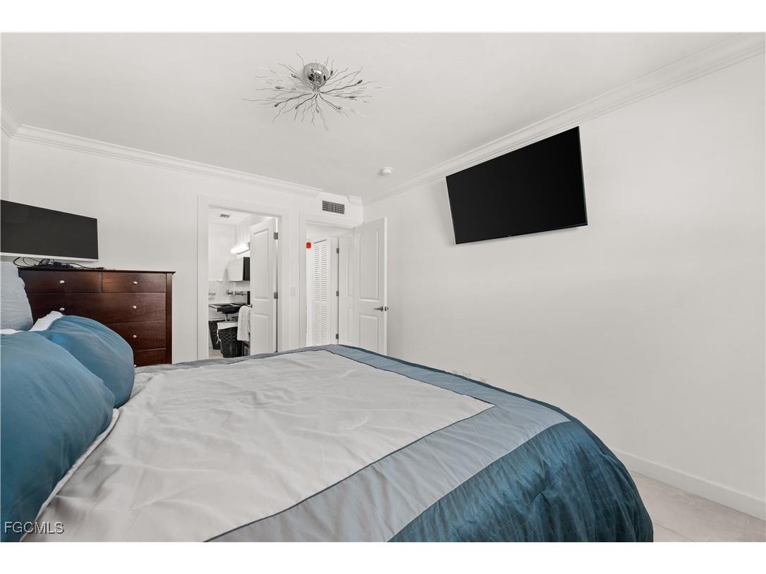 766 Central Avenue #301 Naples FL 34102 2026005785 image14