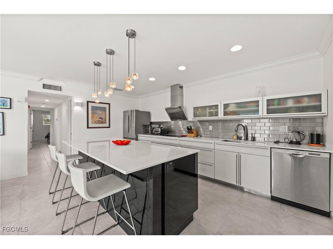 766 Central Avenue #301 Naples FL 34102 2026005785 image2