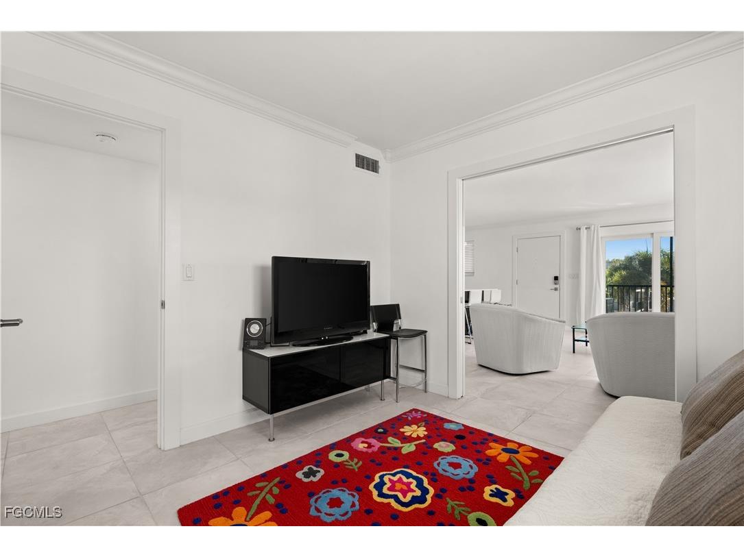 766 Central Avenue #301 Naples FL 34102 2026005785 image21