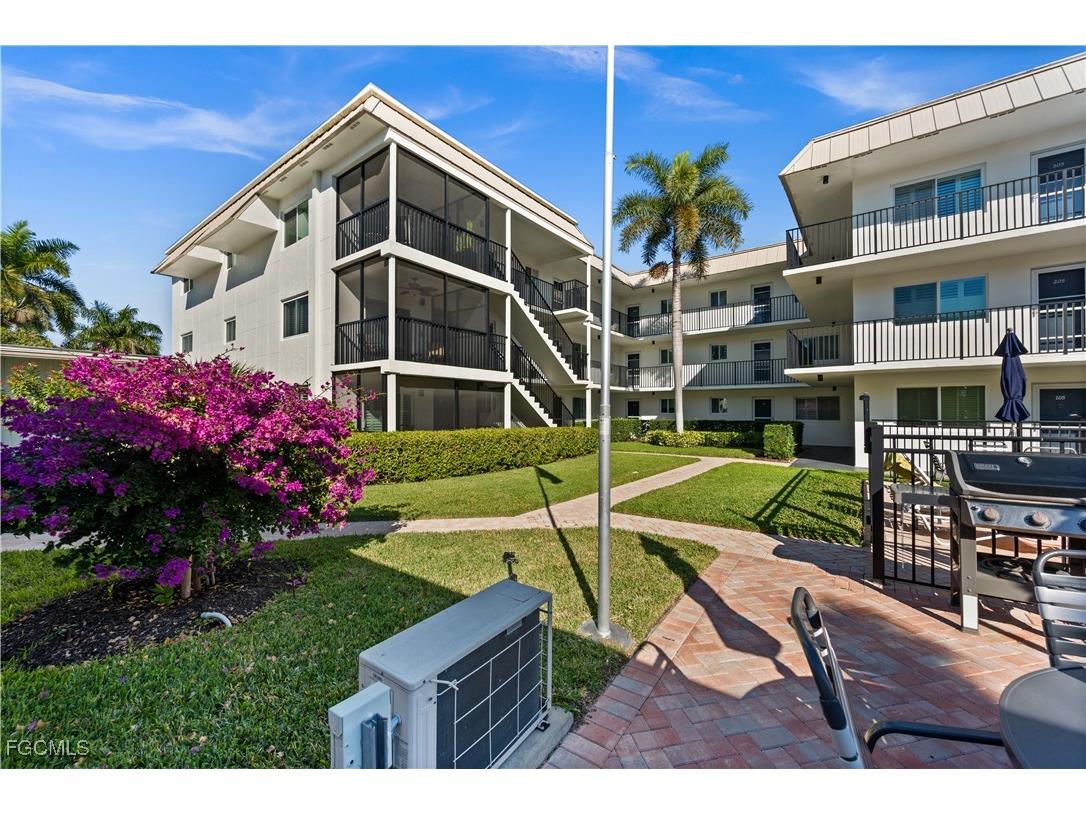 766 Central Avenue #301 Naples FL 34102 2026005785 image29
