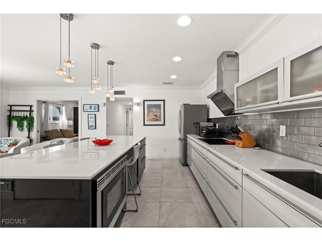 766 Central Avenue #301 Naples FL 34102 2026005785 image3