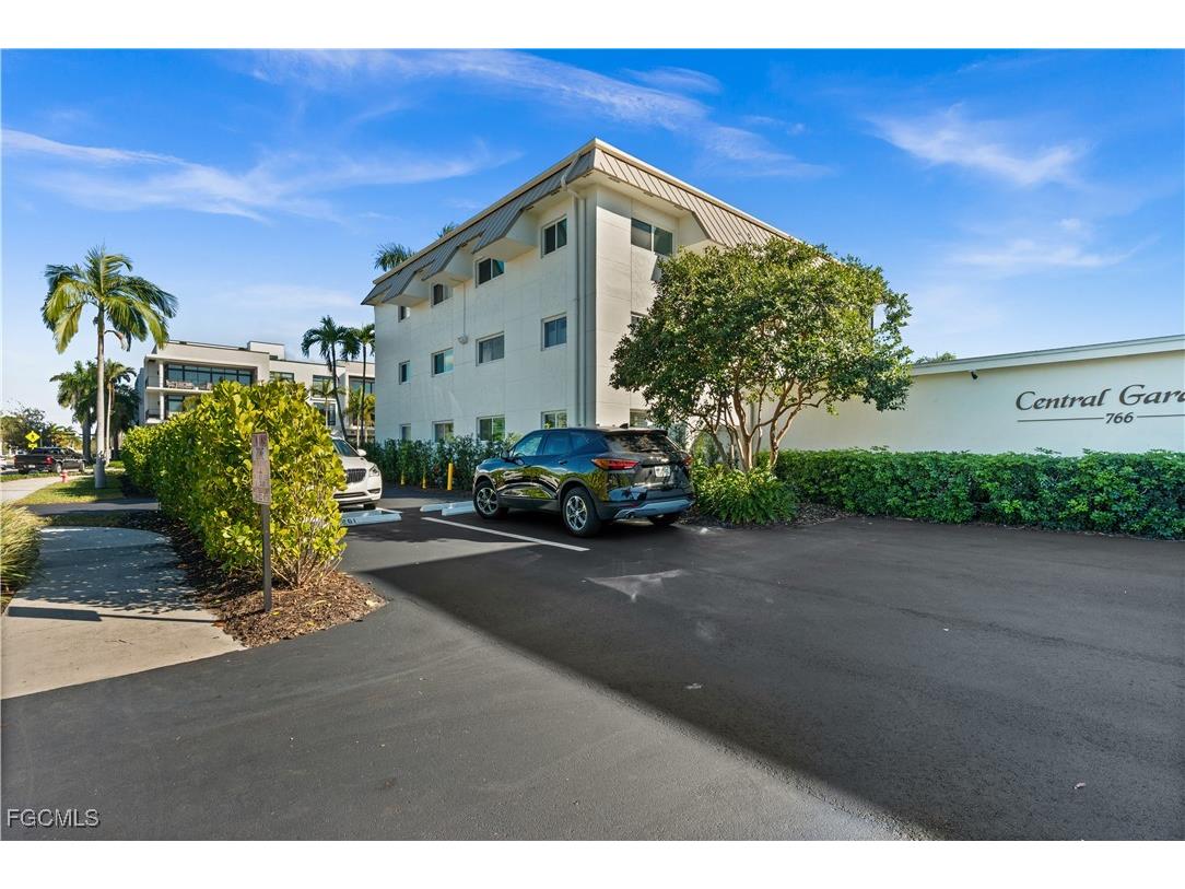 766 Central Avenue #301 Naples FL 34102 2026005785 image30