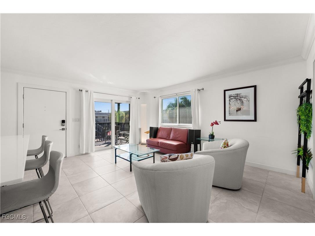 766 Central Avenue #301 Naples FL 34102 2026005785 image9