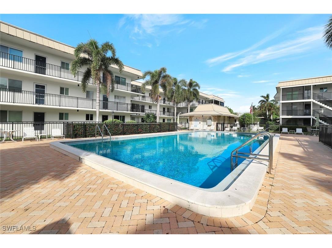 766 Central Avenue #303 Naples FL 34102 225075884 image17