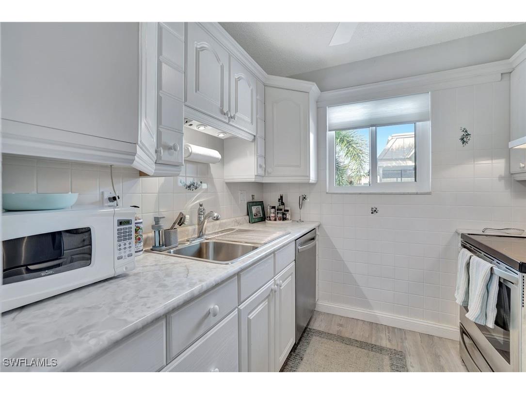 766 Central Avenue #303 Naples FL 34102 225075884 image5