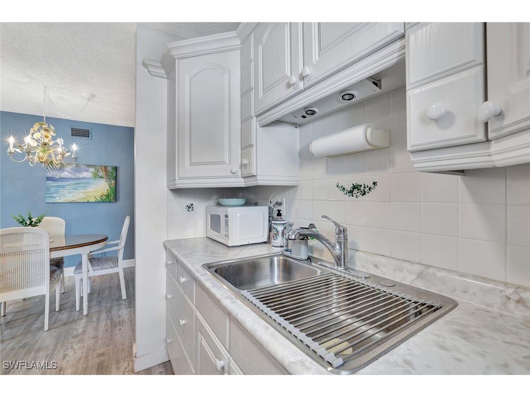 766 Central Avenue #303 Naples FL 34102 225075884 image6