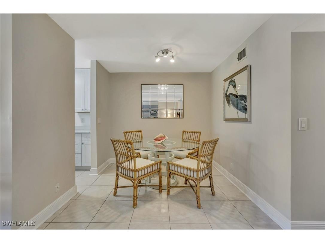 766 Central Avenue #304 Naples FL 34102 225077822 image12