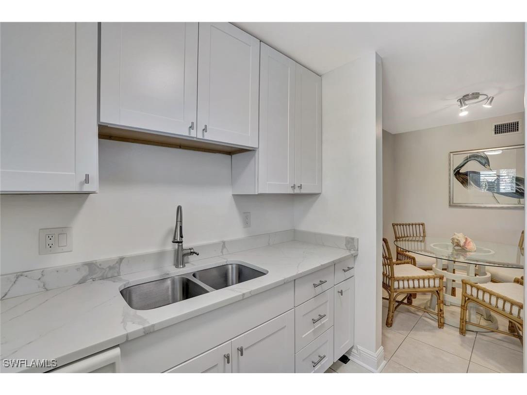 766 Central Avenue #304 Naples FL 34102 225077822 image14