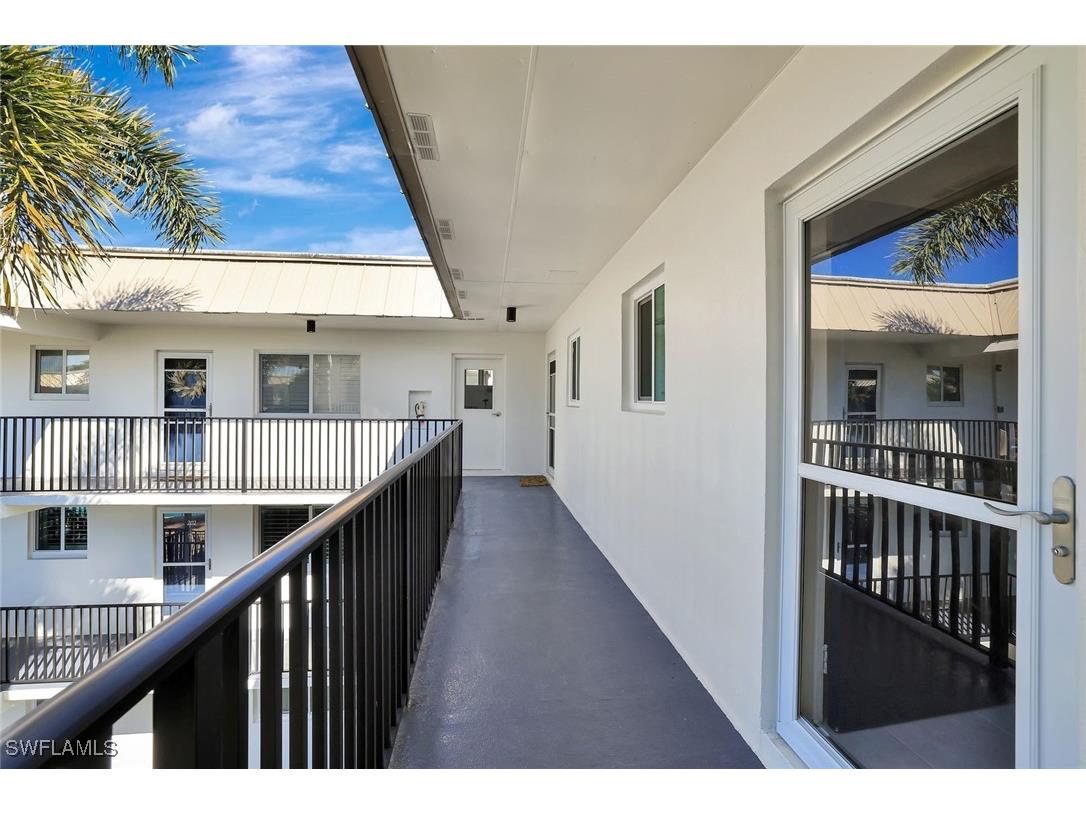 766 Central Avenue #304 Naples FL 34102 225077822 image23