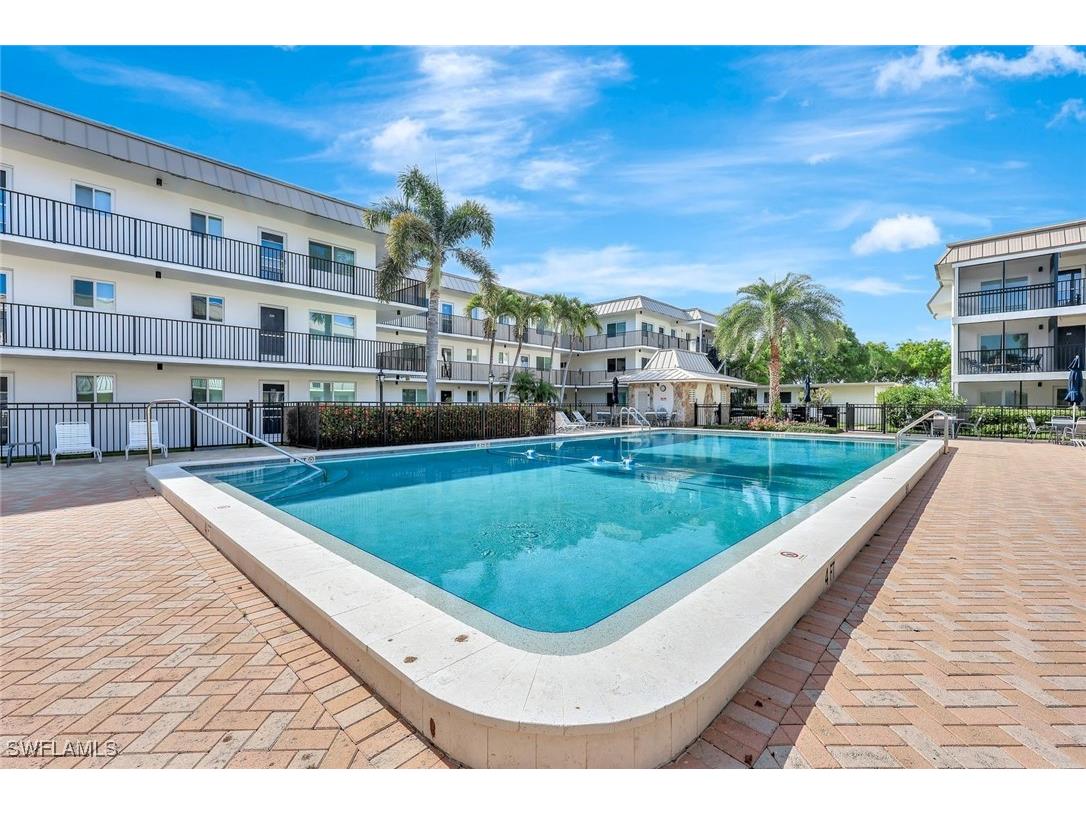 766 Central Avenue #304 Naples FL 34102 225077822 image3