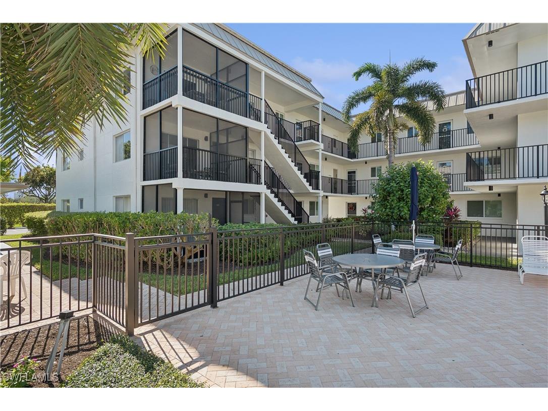 766 Central Avenue #313 Naples FL 34102 225073487 image25