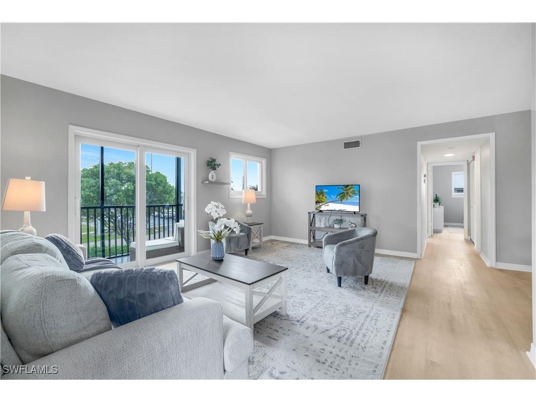 766 Central Avenue #313 Naples FL 34102 225073487 image3