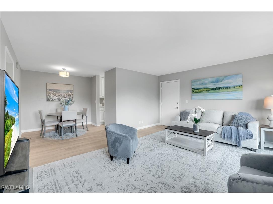 766 Central Avenue #313 Naples FL 34102 225073487 image6