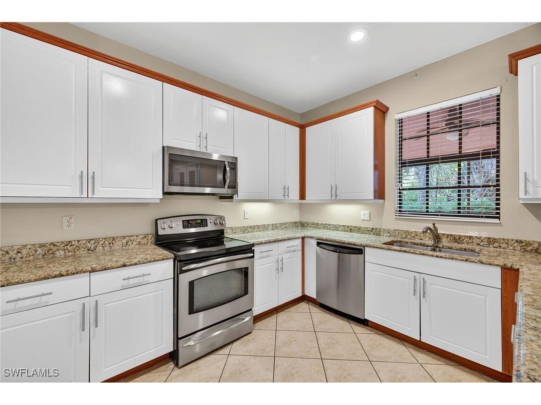 7666 Bristol Circle Naples FL 34120 226005357 image1