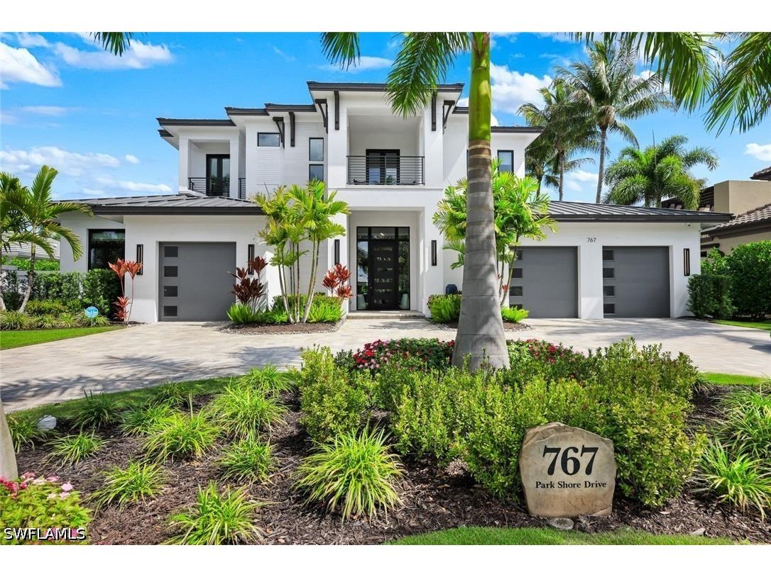 767 Park Shore Drive Naples FL 34103 226014485 image1